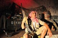 בעקבות לוחמי המחתרות ב